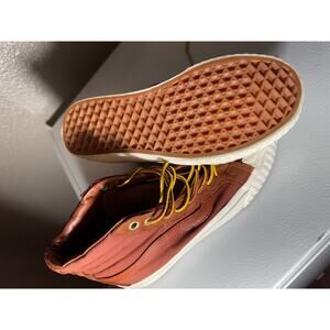 Vans Men's 6.5, Women's 8 Brown High-Top Sneakers